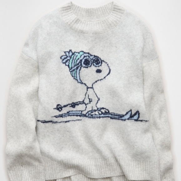 🎿 American Eagle Oversized Snoopy Sweater Grey 🎿 - Picture 2 of 7